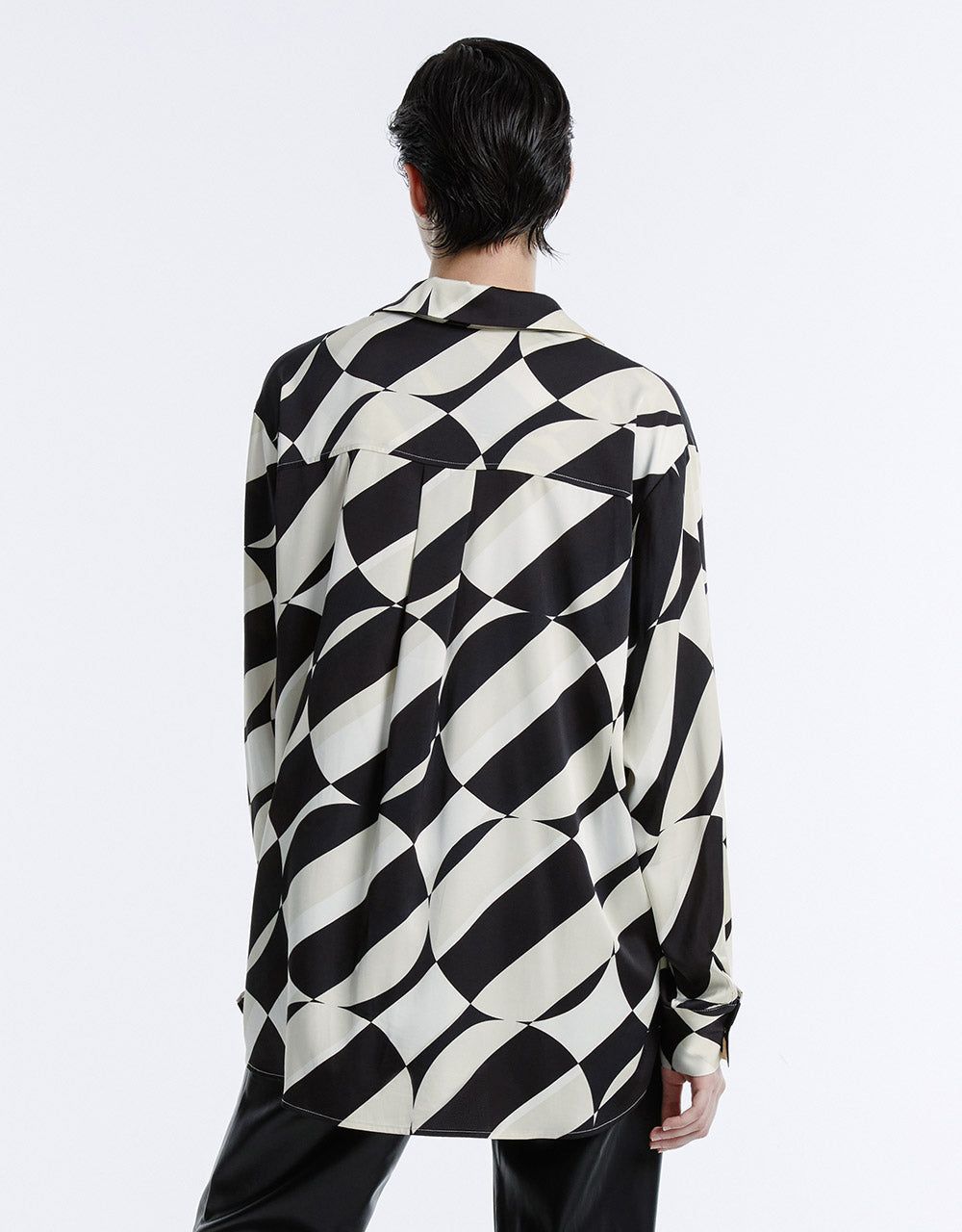 Geometric Print Shirt sold by Urban Revivo product image thumbnail 4