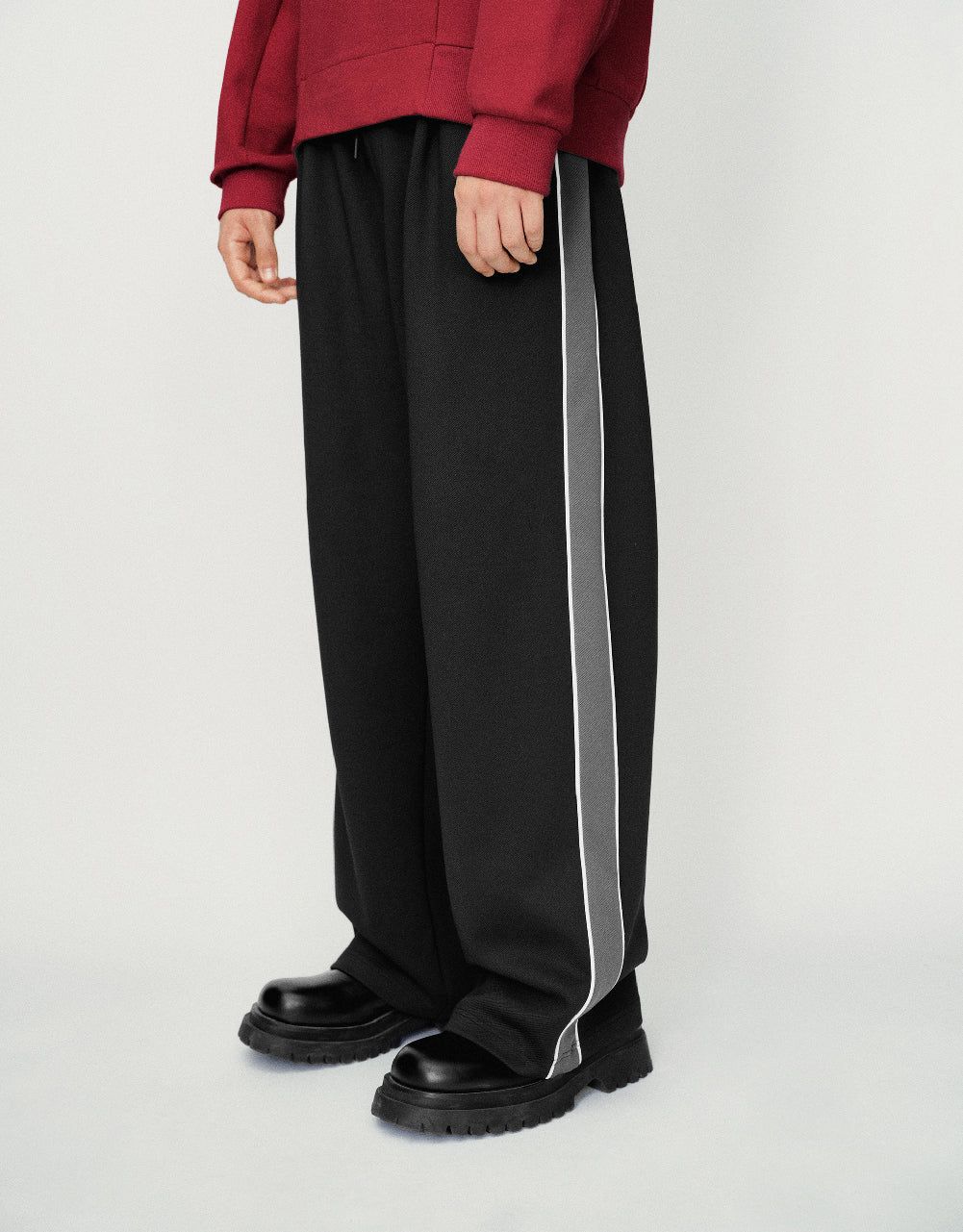 Drawstring Waist Knitted Wide-Leg Pants sold by Urban Revivo product image thumbnail 4