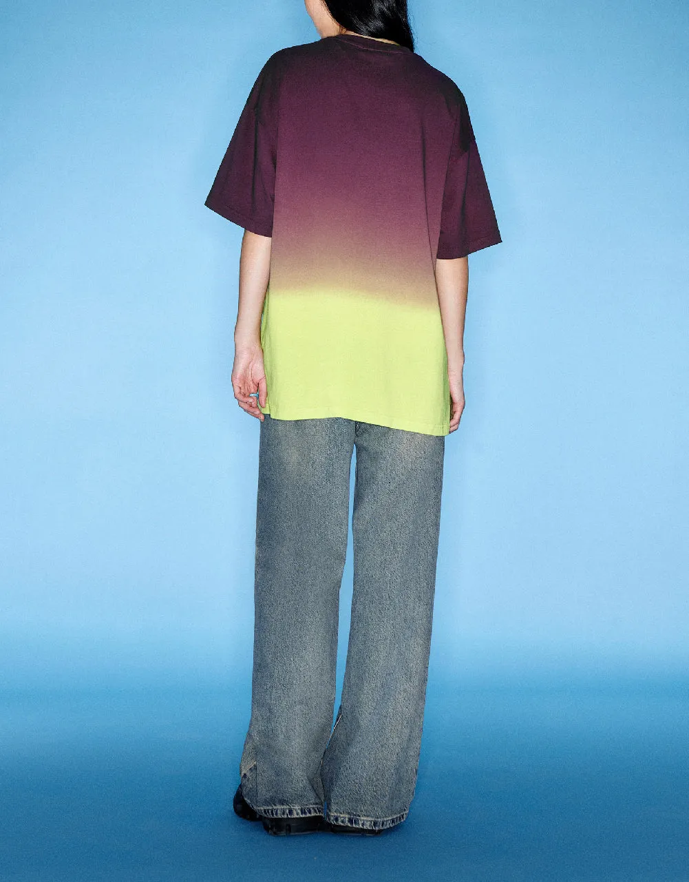 Letter Embossed Crew Neck Loose T-Shirt sold by Urban Revivo product image thumbnail 4