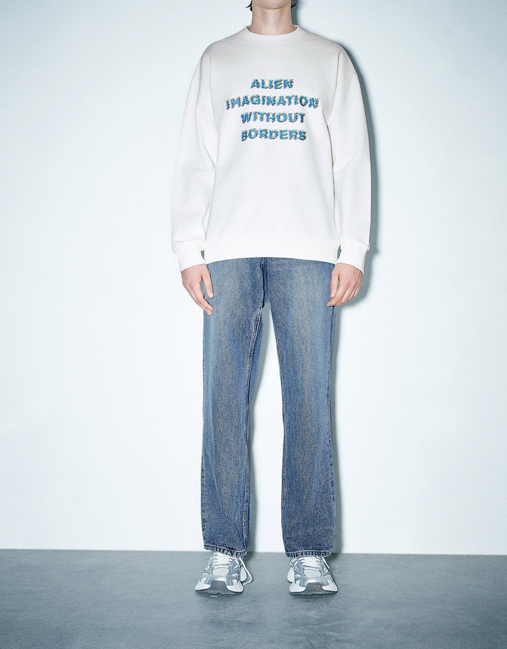 Straight Jeans sold by Urban Revivo product image thumbnail 2