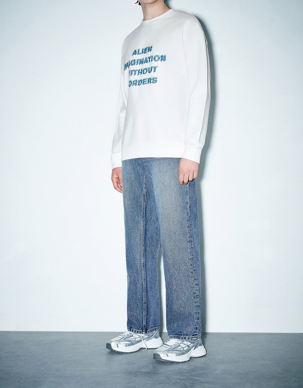 Straight Jeans sold by Urban Revivo product image thumbnail 4