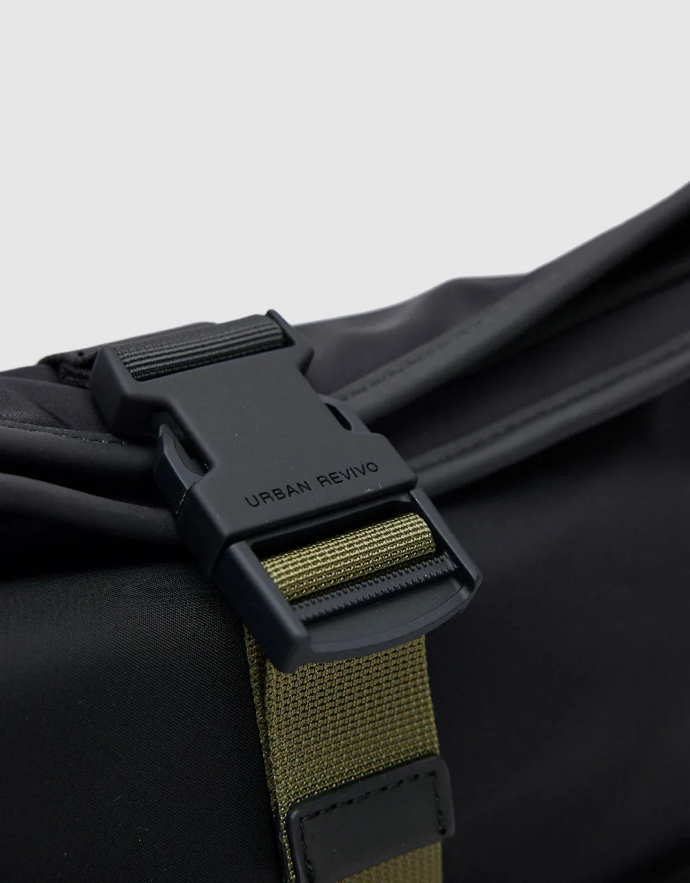 Buckled Crossbody Bag sold by Urban Revivo product image thumbnail 4