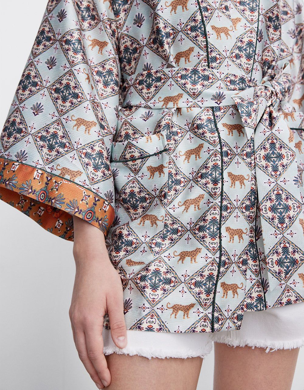 Printed Jacket With Belt sold by Urban Revivo product image thumbnail 3