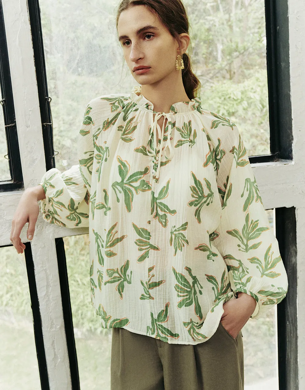 Raglan Sleeve V-Neck Overhead Shirt sold by Urban Revivo product image thumbnail 3