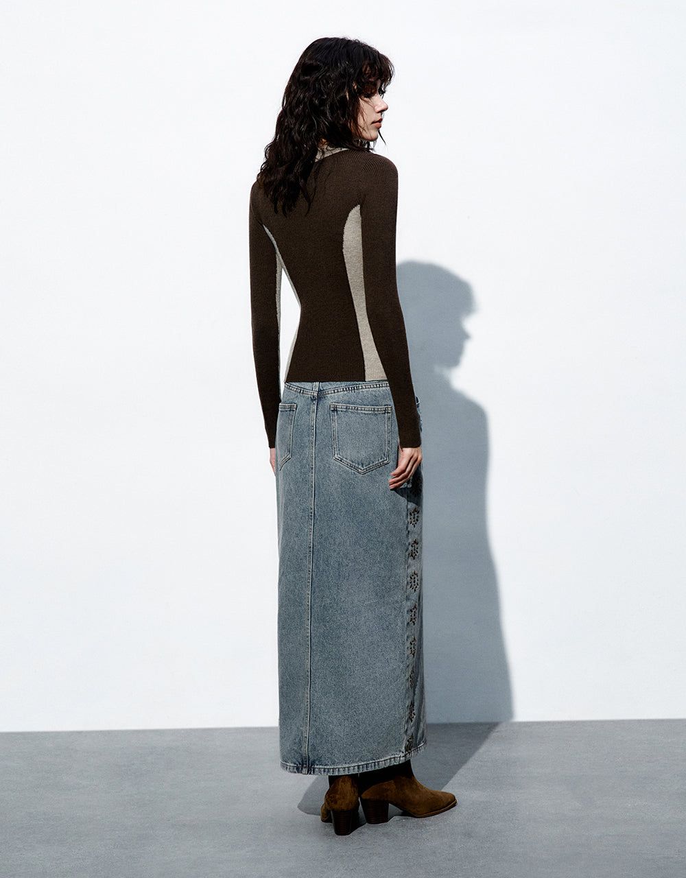 Crew Neck Skinny Knitted T-Shirt sold by Urban Revivo product image thumbnail 4