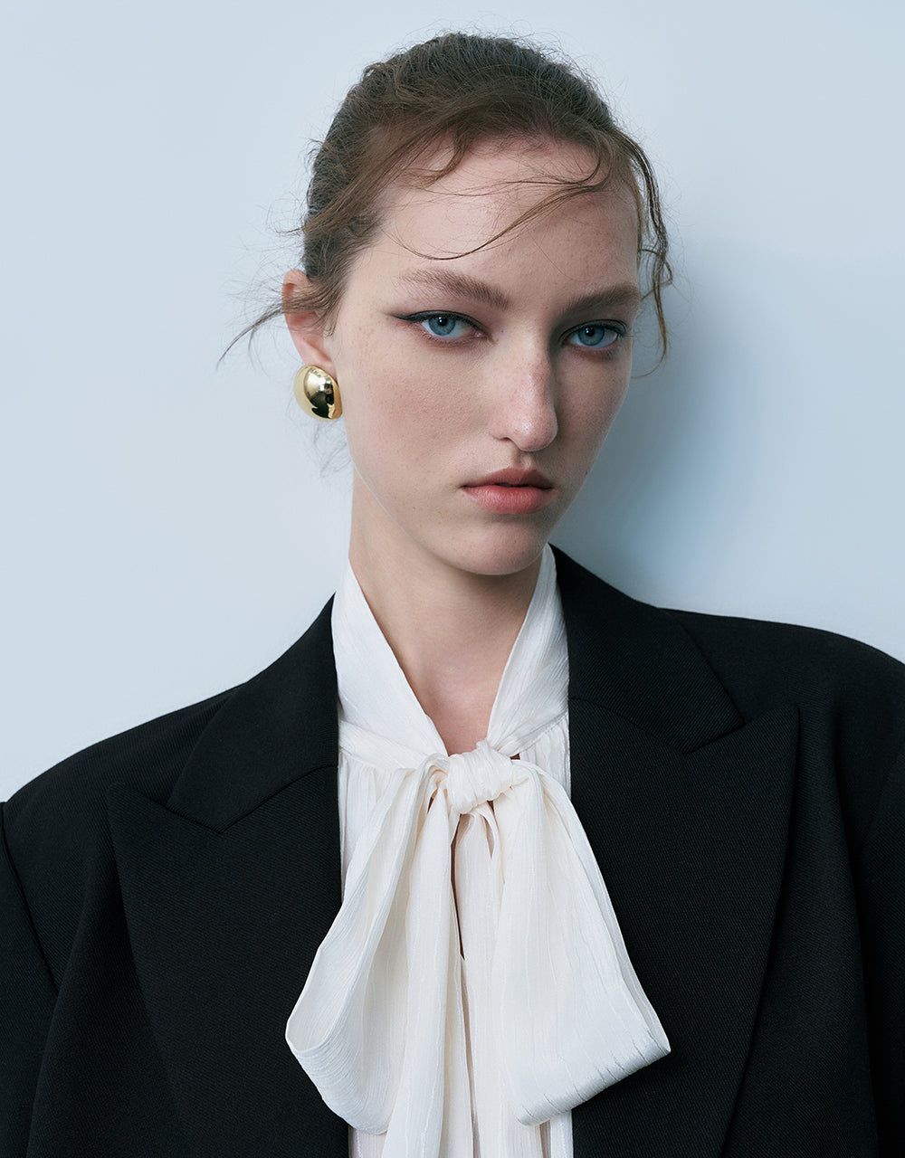Peak Lapel Tailored Blazer sold by Urban Revivo product image thumbnail 5