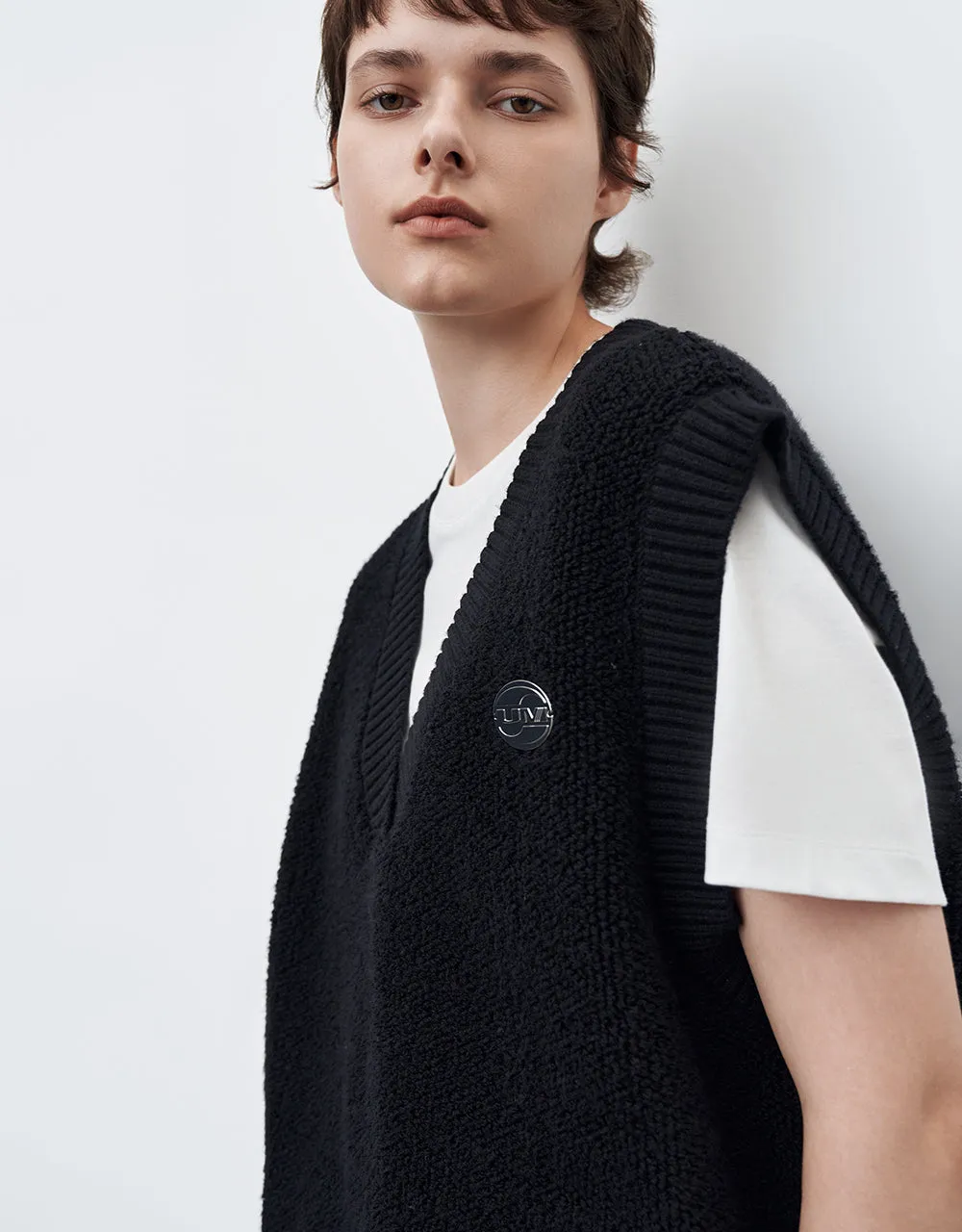 V-Neck Knitted Vest sold by Urban Revivo product image thumbnail 4