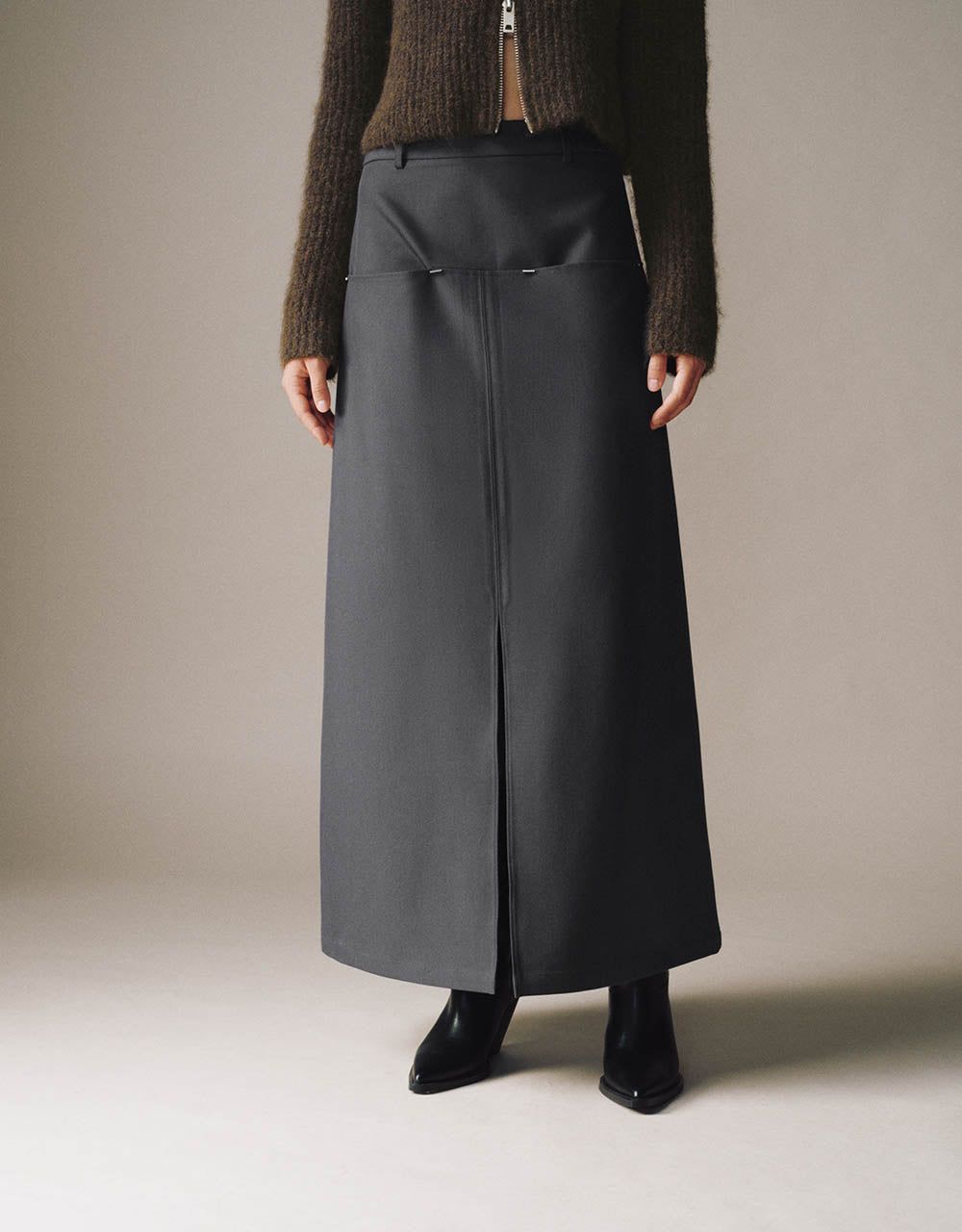 Split Hem Straight Skirt sold by Urban Revivo product image thumbnail 2