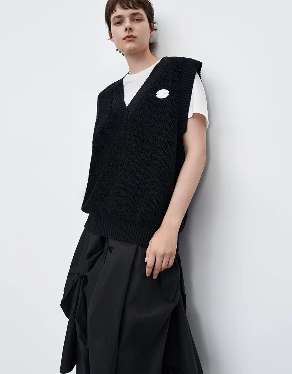 V-Neck Knitted Vest sold by Urban Revivo product image thumbnail 3