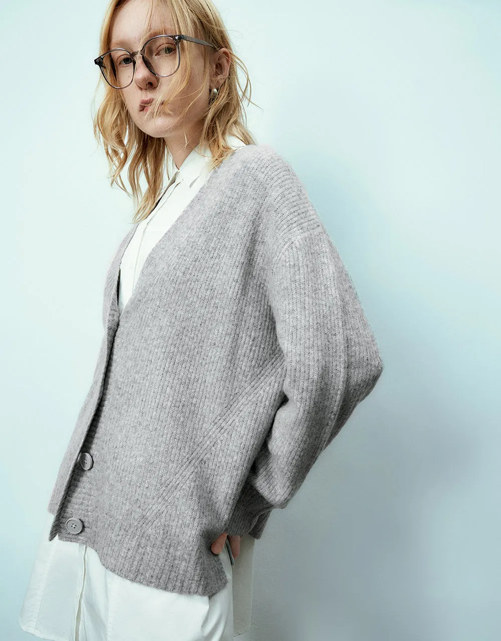 Drop Shoulder Sleeve V-Neck Knitted Cardigan sold by Urban Revivo product image thumbnail 3