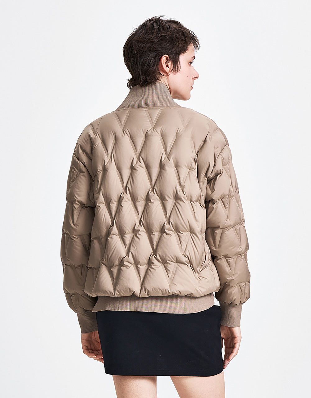 Standard Sleeve V-Neck Down Outerwear sold by Urban Revivo product image thumbnail 4