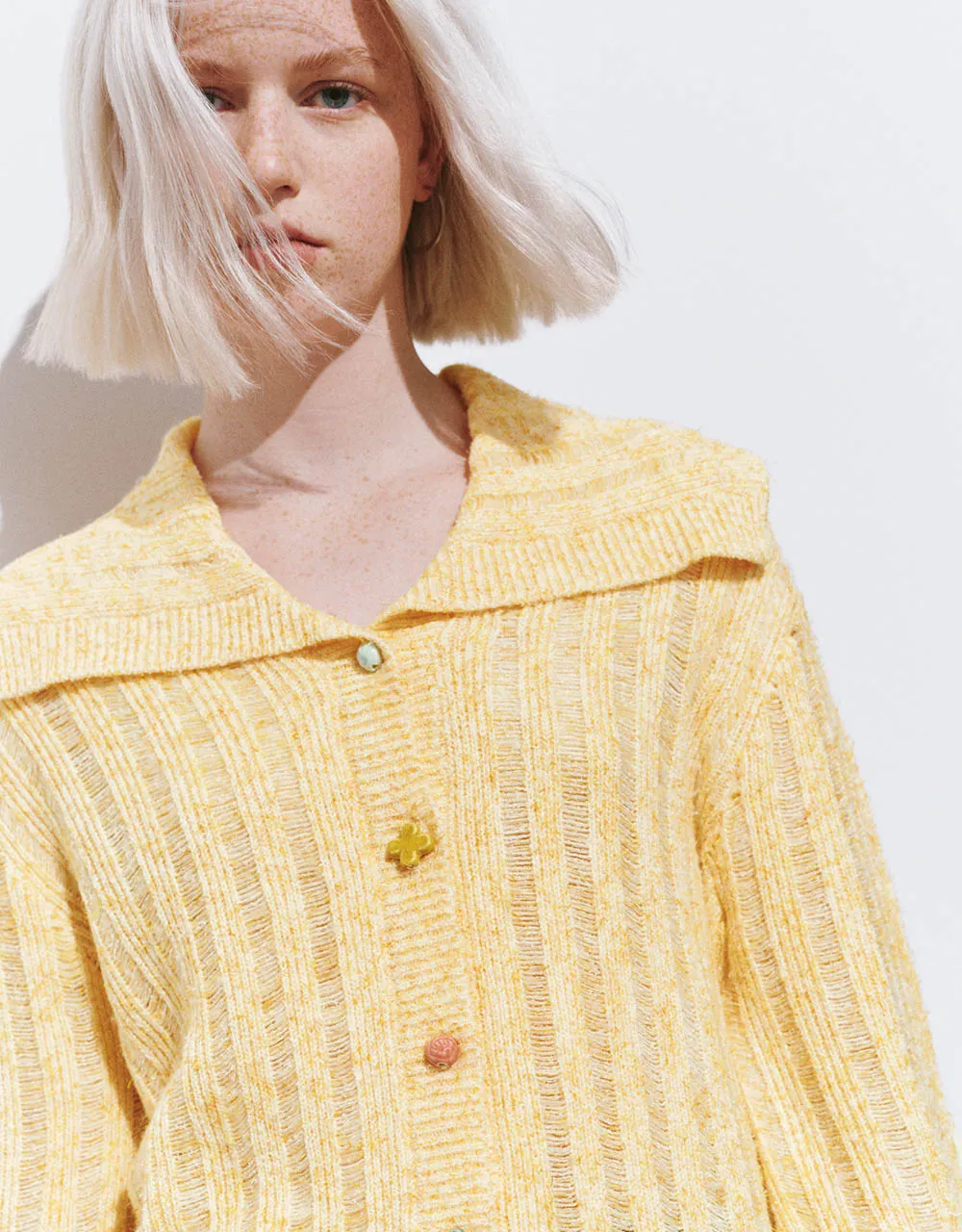 Colorful Buttons Straight Knitted Cardigan sold by Urban Revivo product image thumbnail 4