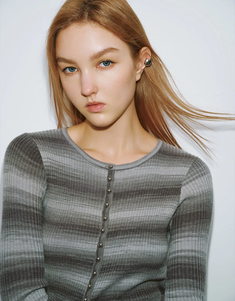 Crew Neck Skinny Knitted Cardigan sold by Urban Revivo product image thumbnail 4