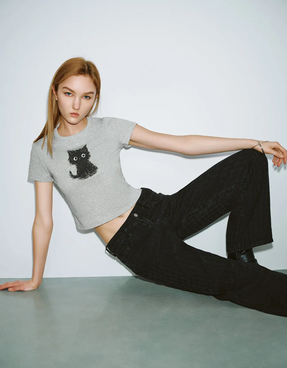 Cat Printed Crew Neck Skinny T-Shirt sold by Urban Revivo product image thumbnail 3