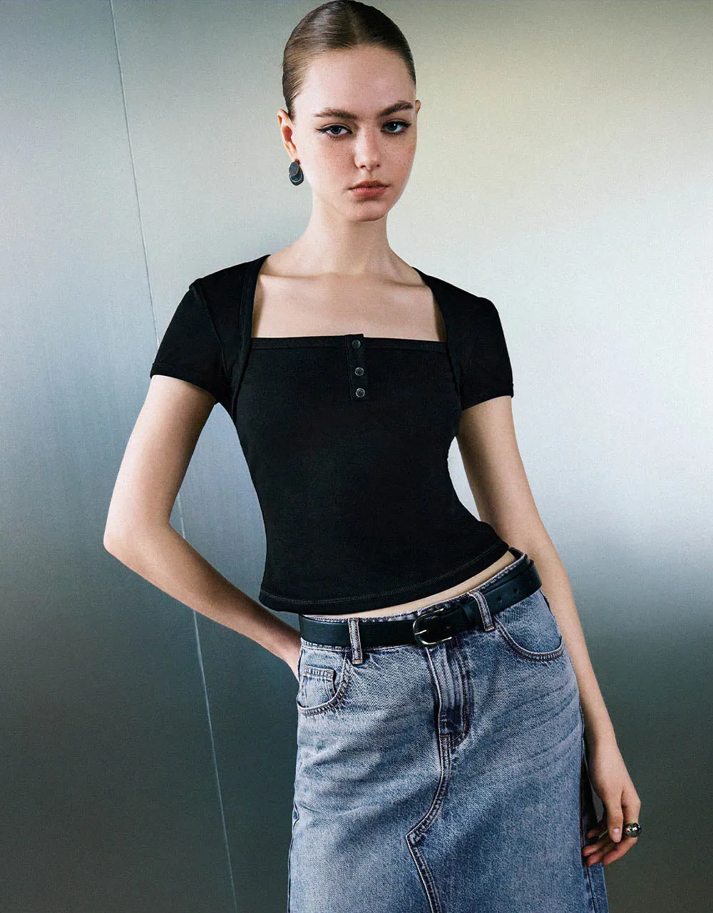 Square-cut Collar Skinny T-Shirt sold by Urban Revivo product image thumbnail 3