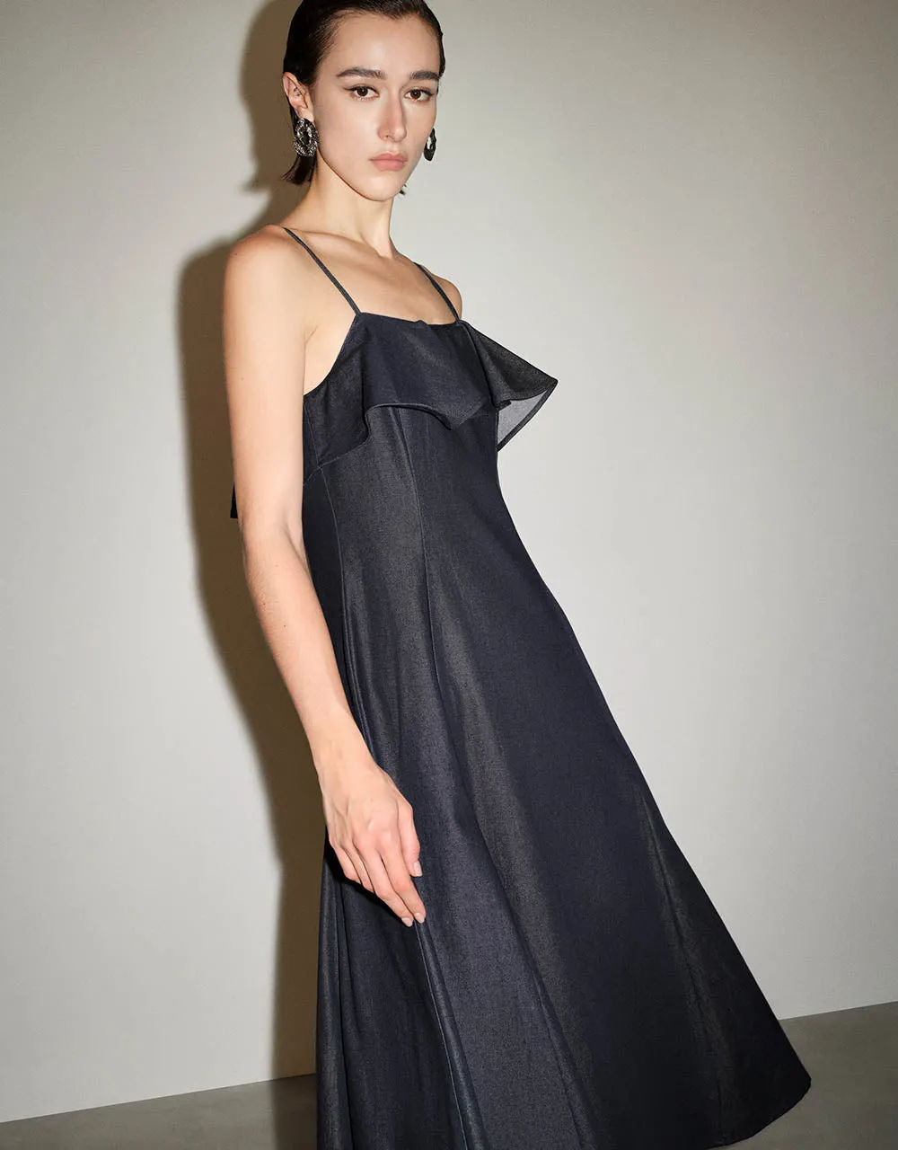 Ruffle Off-Shoulder Denim Cami Dress sold by Urban Revivo product image thumbnail 3