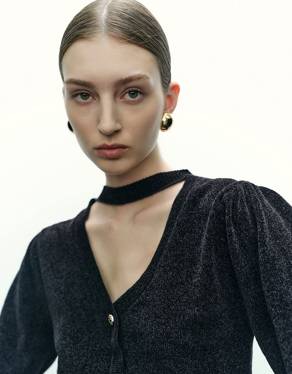 Keyhole Neck Knitted T-Shirt sold by Urban Revivo product image thumbnail 5