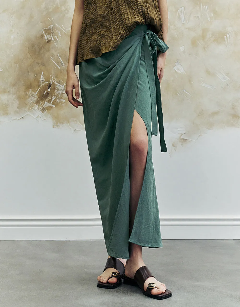 Wrapped Straight Skirt sold by Urban Revivo product image thumbnail 2