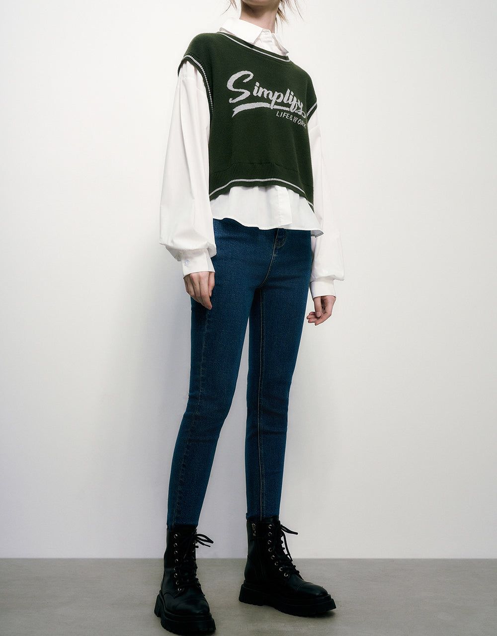Skinny Cropped Jeans sold by Urban Revivo product image thumbnail 4