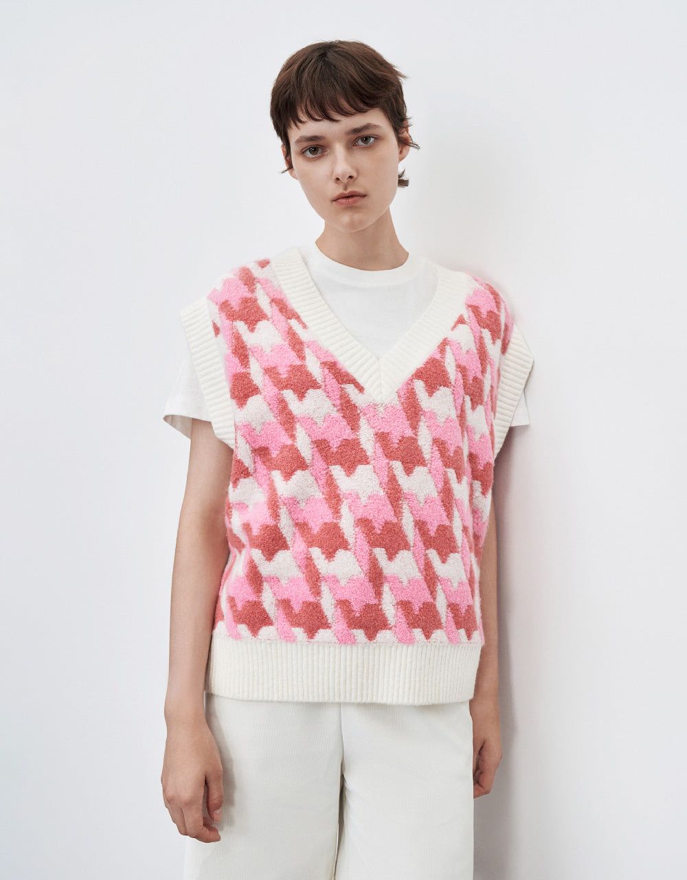 Houndstooth Sweater Vest sold by Urban Revivo