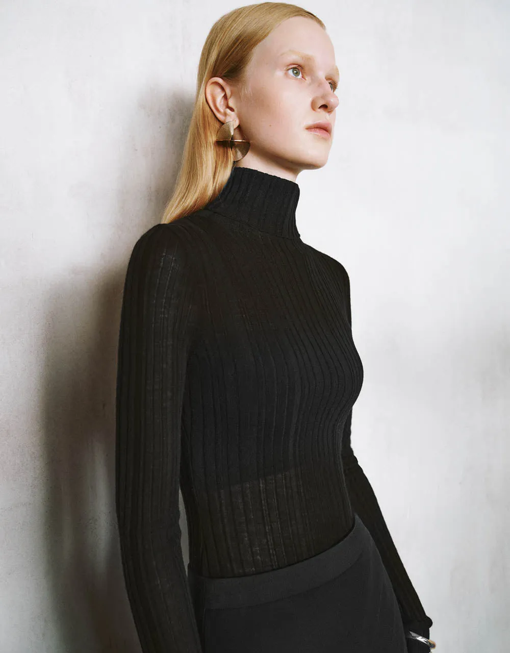 Skinny Turtle Neck Knitted T-Shirt sold by Urban Revivo product image thumbnail 3