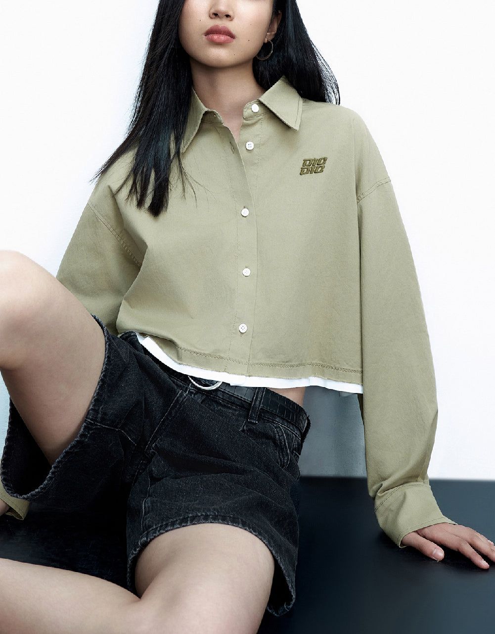 Button Up Straight Shirt sold by Urban Revivo product image thumbnail 3