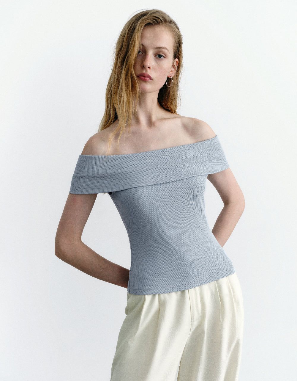 Sleeveless Off-Shoulder Straight T-Shirt sold by Urban Revivo