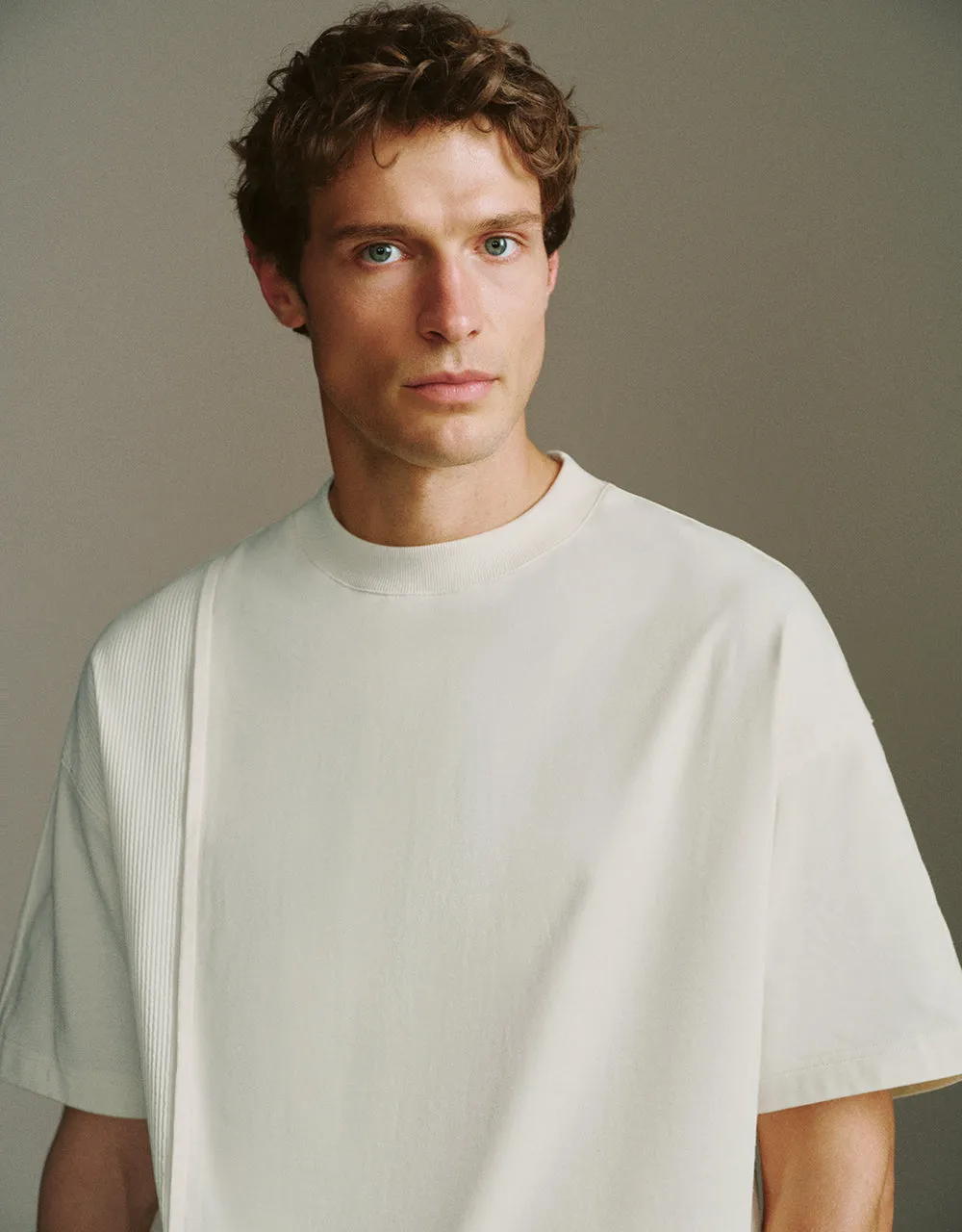 Crew Neck Loose T-Shirt sold by Urban Revivo product image thumbnail 4