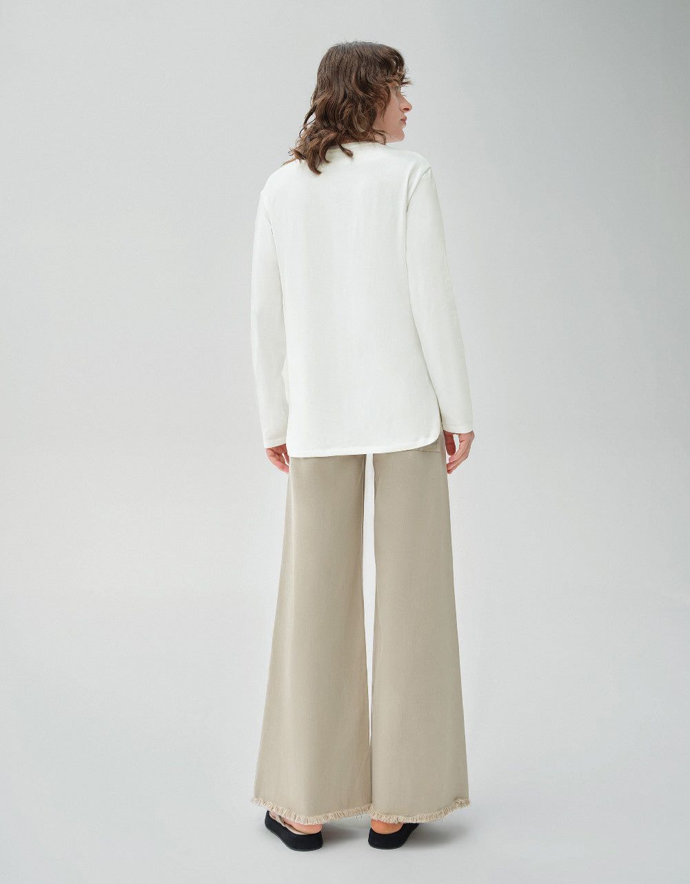 Raw Hem Wide-Leg Jeans sold by Urban Revivo product image thumbnail 5