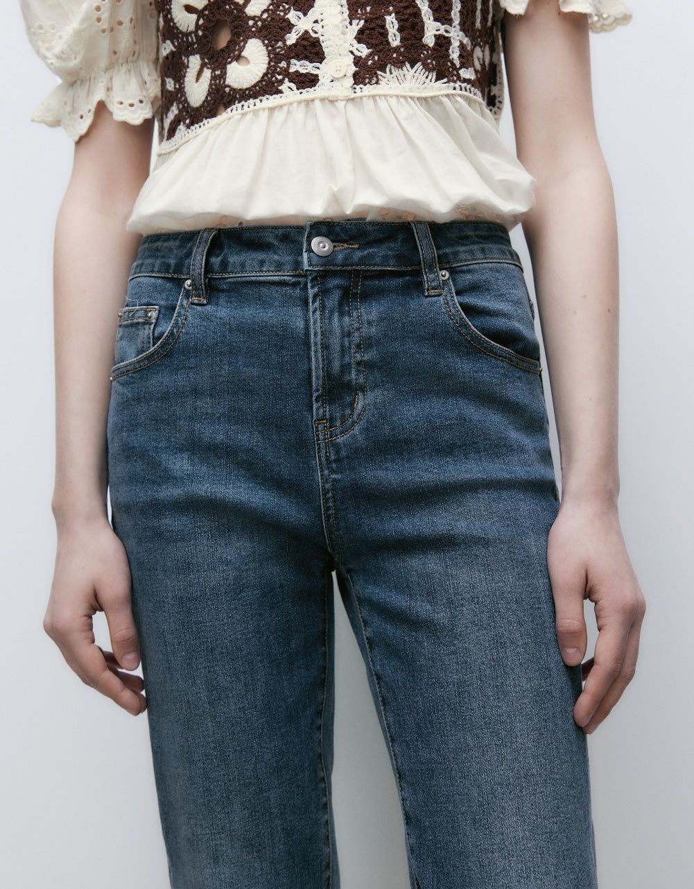 Roll Up Hem Straight Jeans sold by Urban Revivo product image thumbnail 5