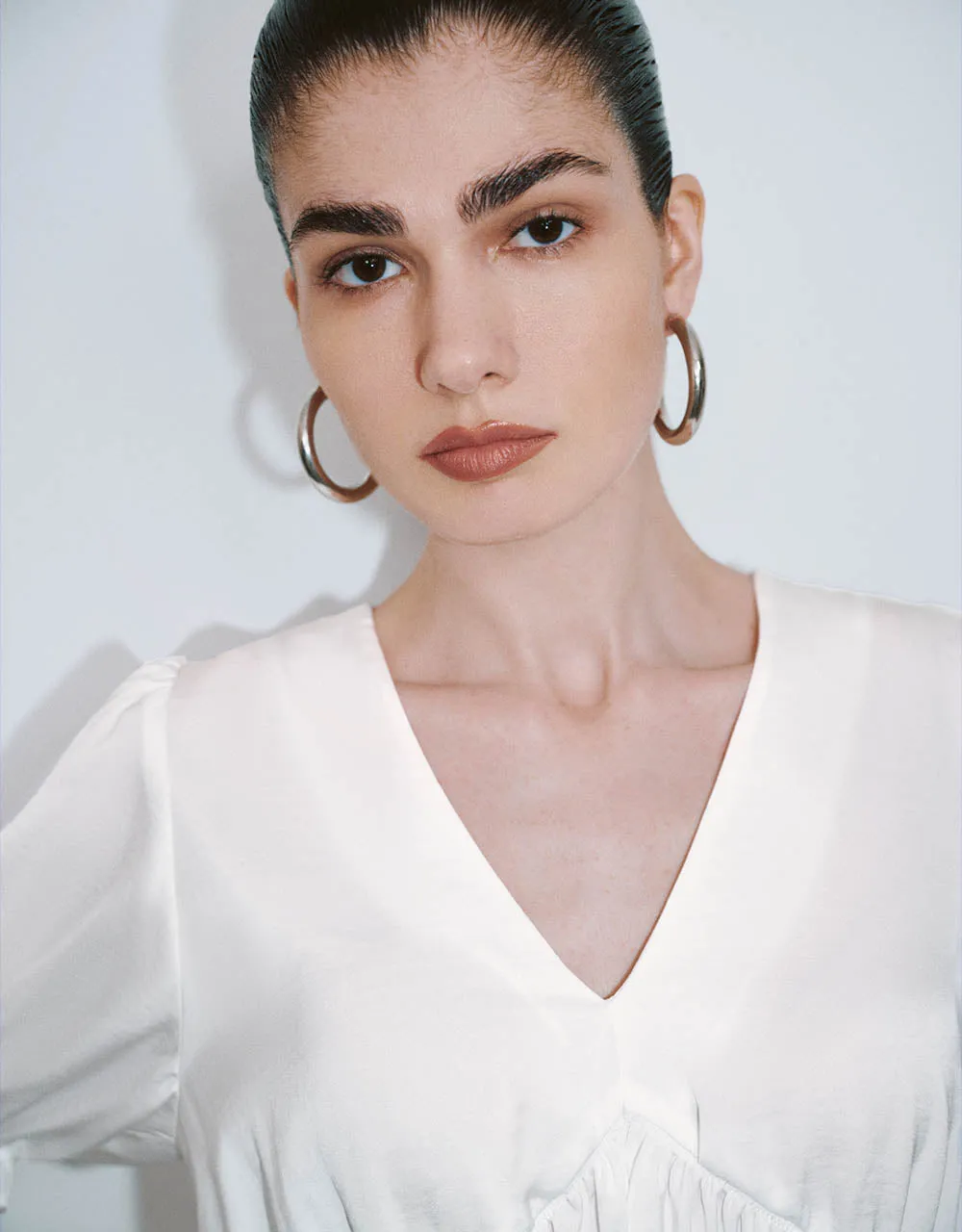 Loose V-Neck Blouse sold by Urban Revivo product image thumbnail 4