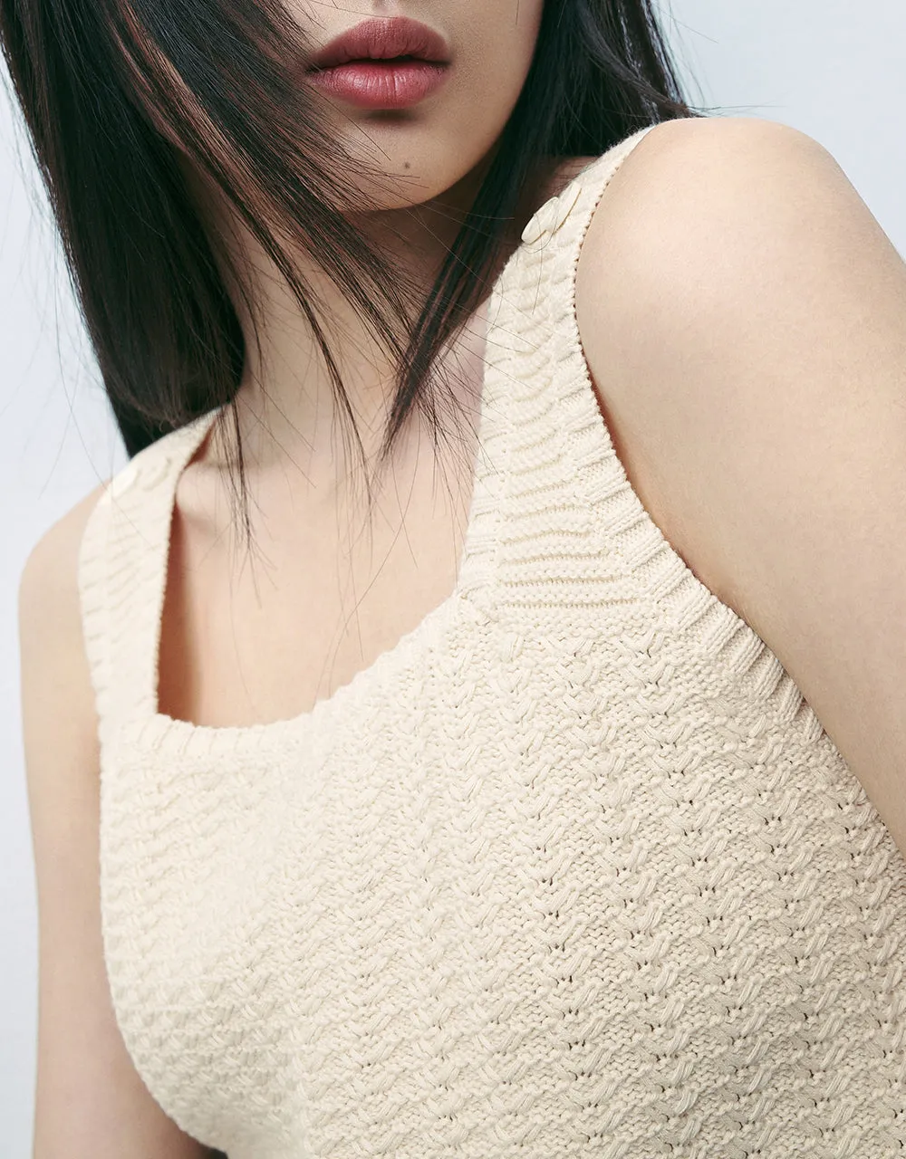 Square-cut Collar Knitted Tank Top sold by Urban Revivo product image thumbnail 4