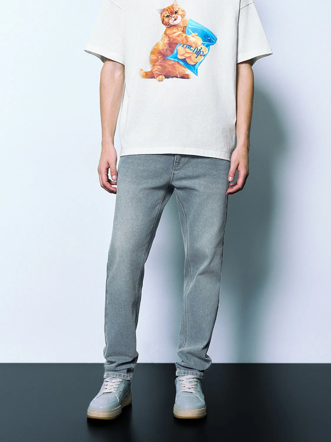 Straight Jeans sold by Urban Revivo product image thumbnail 2