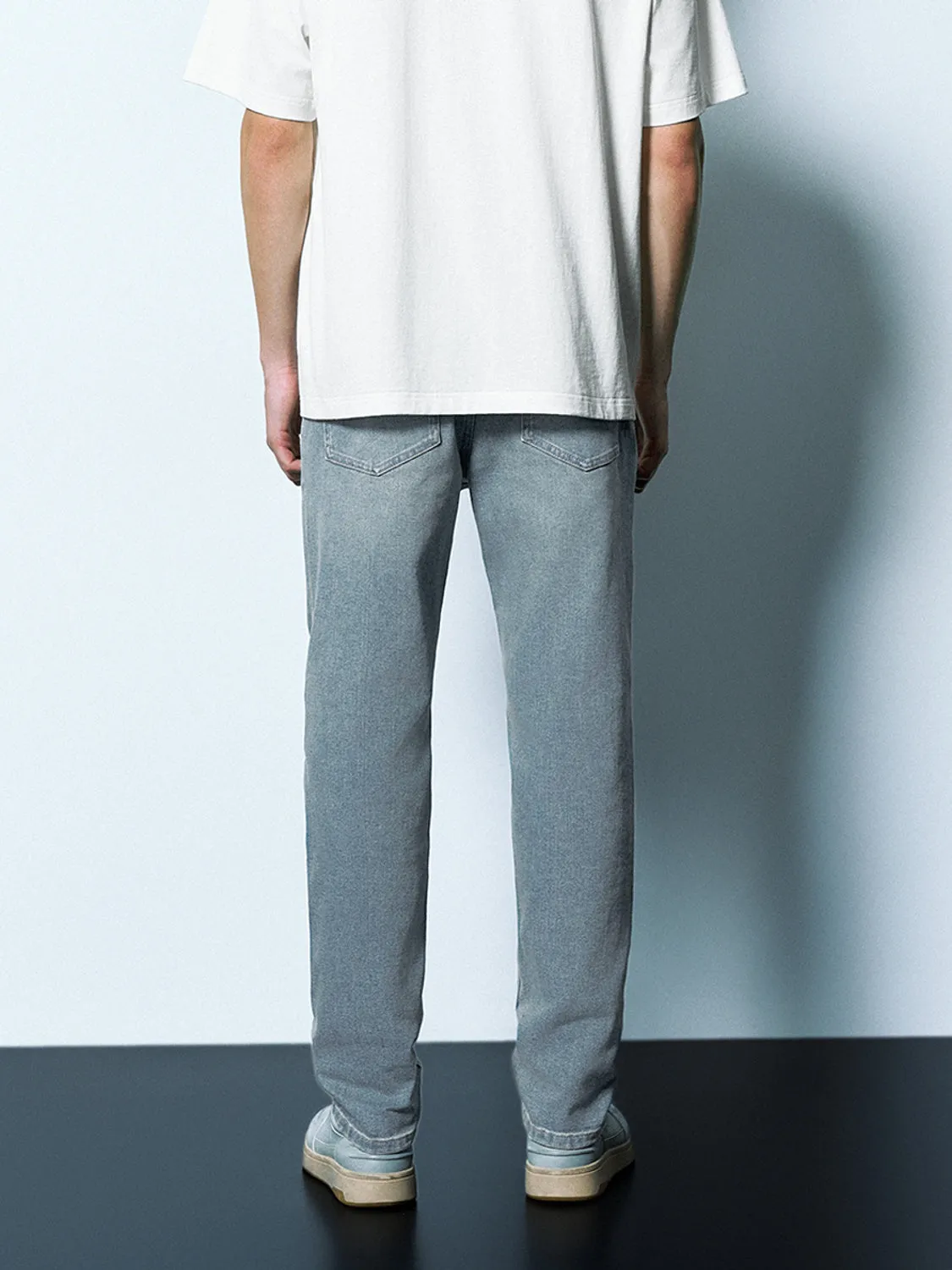 Straight Jeans sold by Urban Revivo product image thumbnail 3