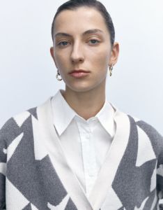 Drop Shoulder Sleeve V-Neck Knitted Cardigan sold by Urban Revivo