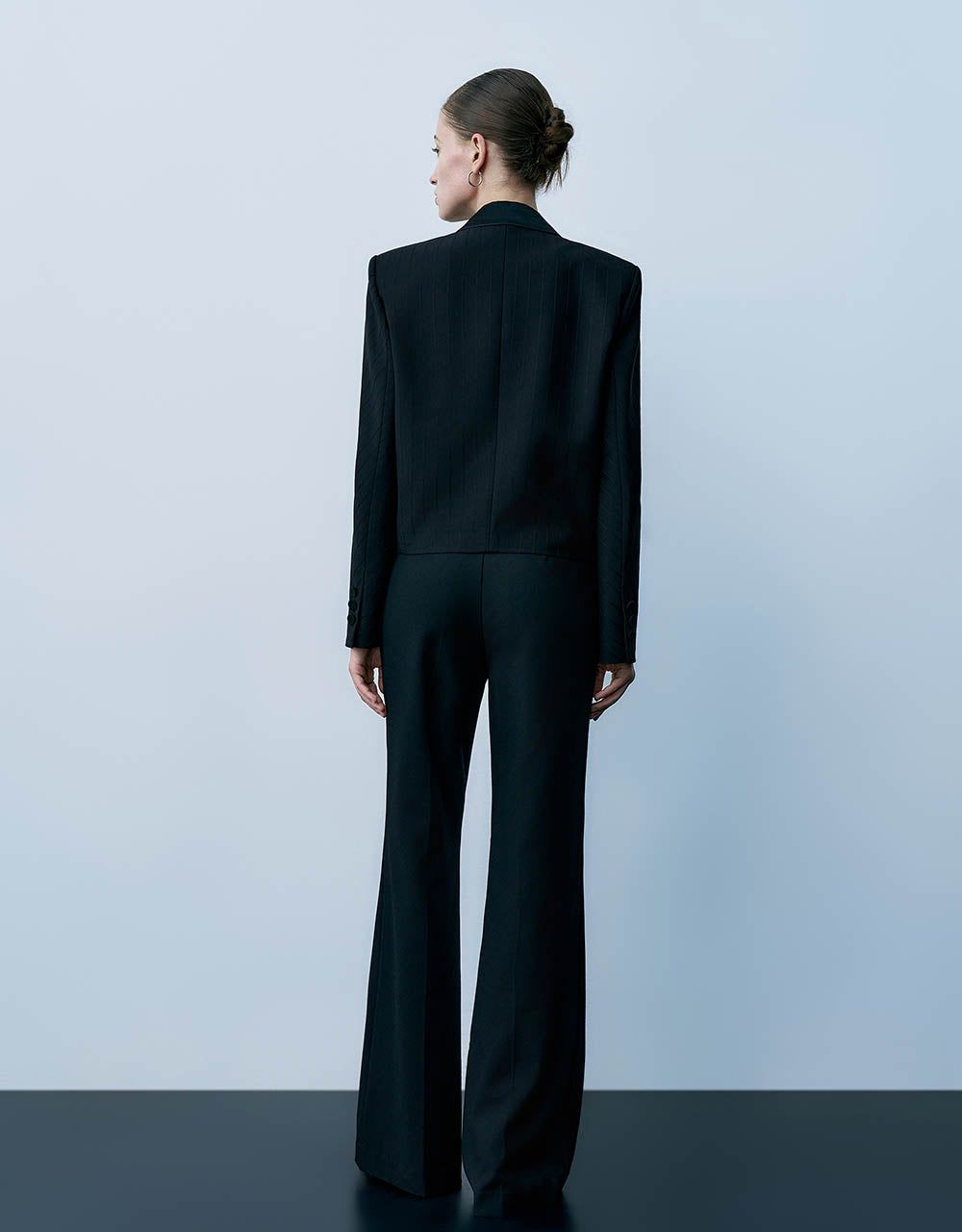 Cropped Peaked Lapel Blazer sold by Urban Revivo product image thumbnail 4