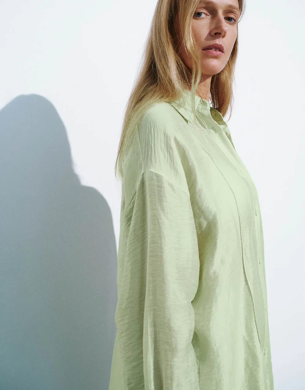 Button Up Straight Shirt sold by Urban Revivo product image thumbnail 3