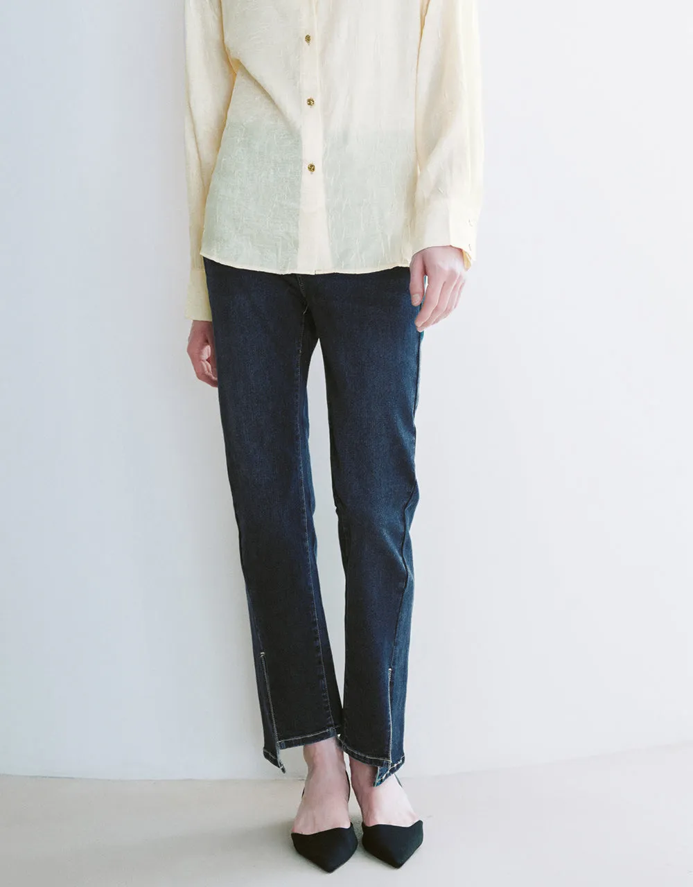 Split Hem Straight Jeans sold by Urban Revivo product image thumbnail 2