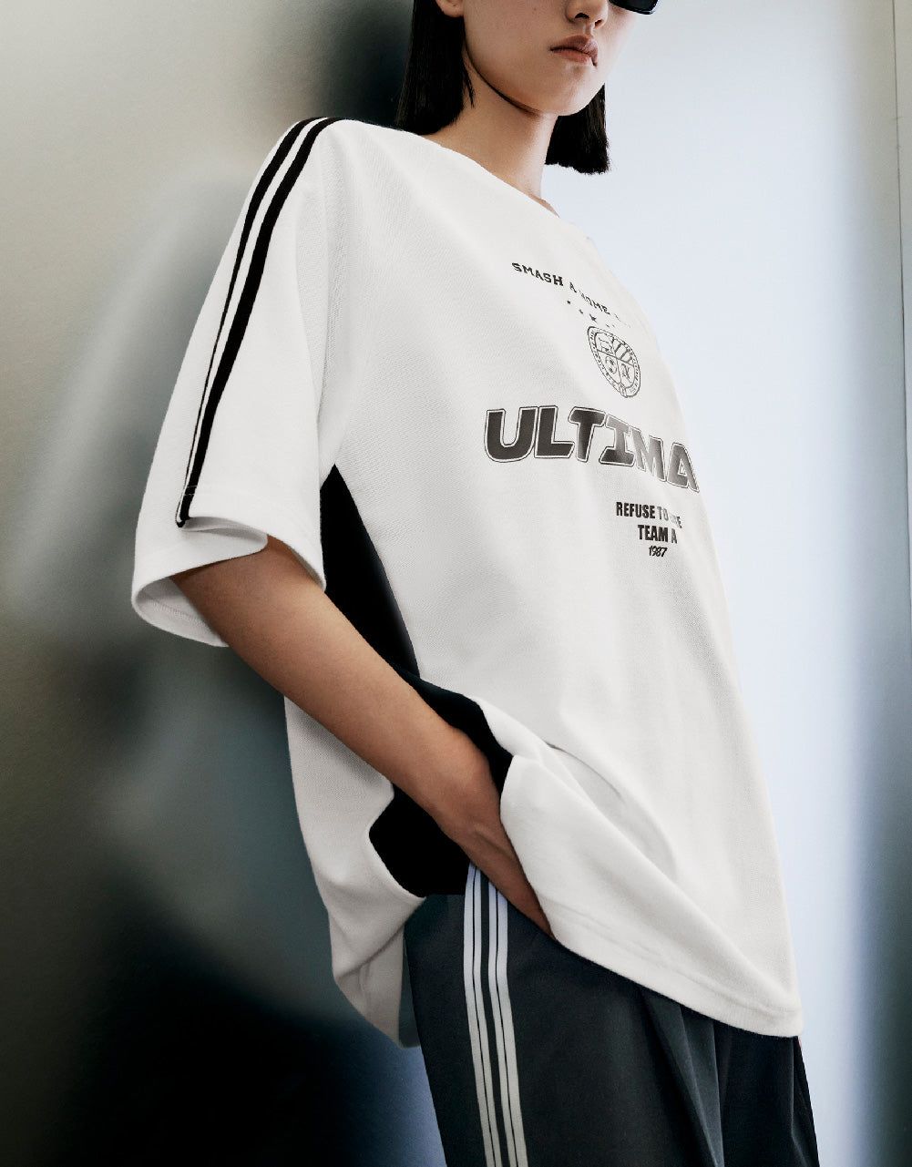 Raglan Sleeve Crew Neck Loose T-Shirt sold by Urban Revivo product image thumbnail 3