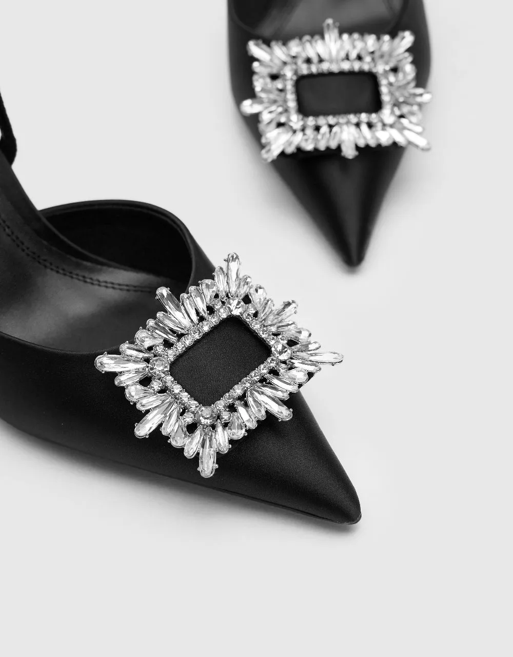 Buckle Décor Pointed Toe Slingbacks sold by Urban Revivo product image thumbnail 5