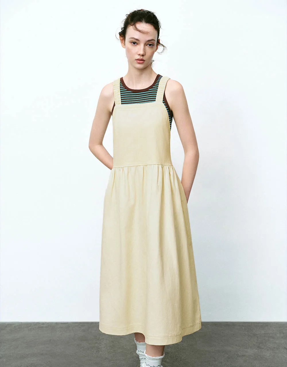 Sleeveless Off-Shoulder A-Line Dress sold by Urban Revivo product image thumbnail 3