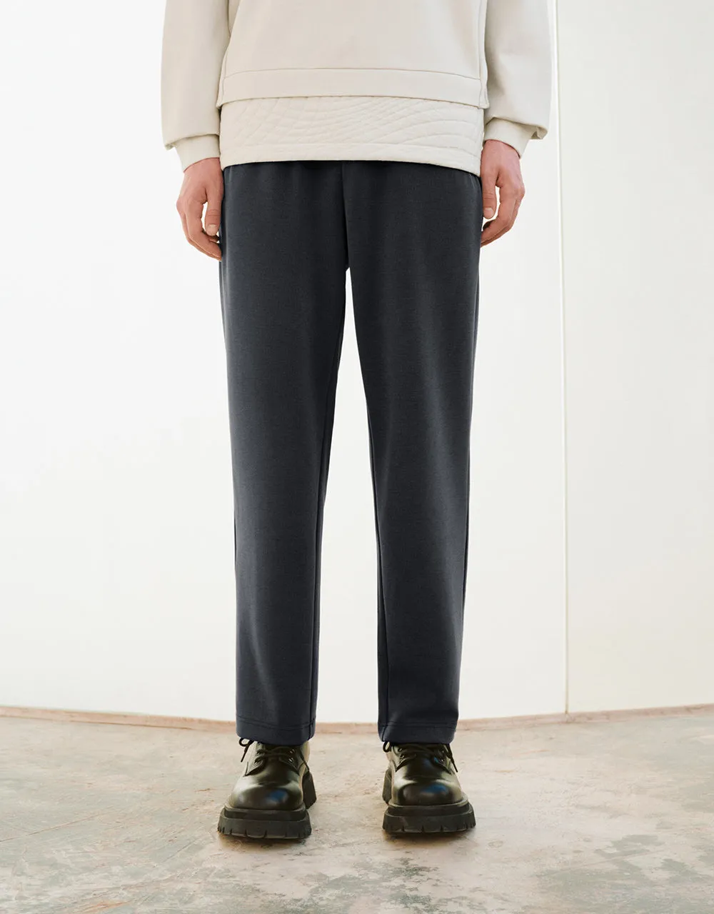 Drawstring Waist Knitted Carrot Fit Pants sold by Urban Revivo product image thumbnail 2