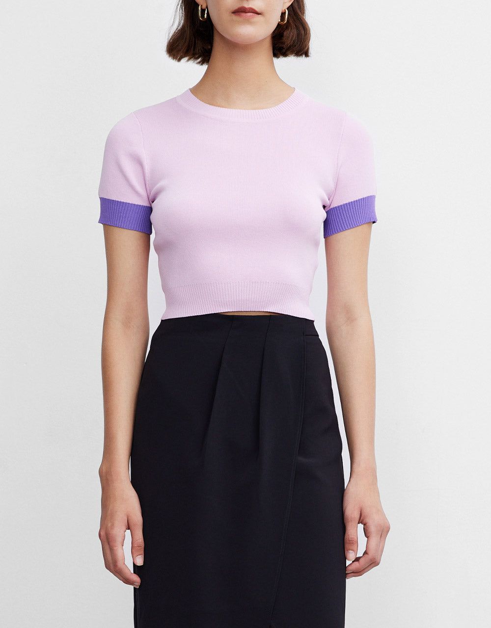 Colorblock Fitted Knitted Tee sold by Urban Revivo product image thumbnail 2