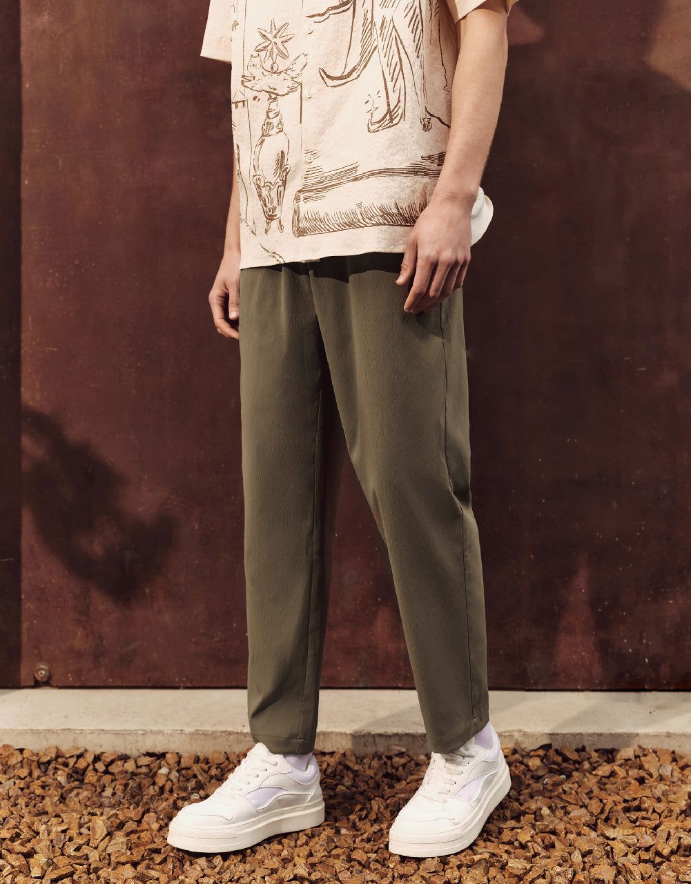 Elastic Waist Straight Pants sold by Urban Revivo product image thumbnail 4