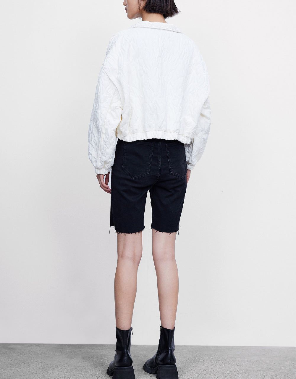 Embossed Drop Shoulder Sleeve Jacket sold by Urban Revivo product image thumbnail 4