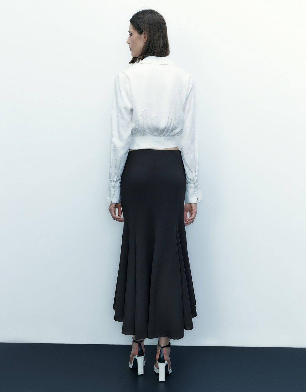 Twist Front Overhead Shirt sold by Urban Revivo product image thumbnail 4