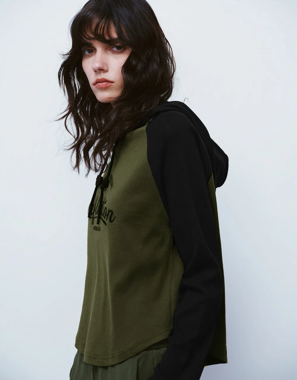 Raglan Sleeve Hooded Sweatshirt sold by Urban Revivo product image thumbnail 4