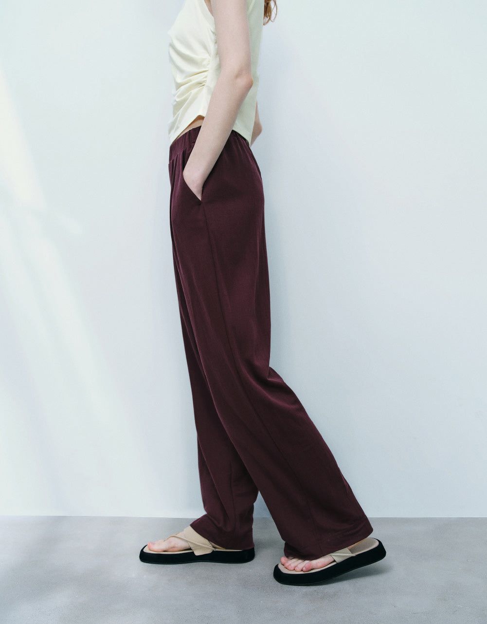 Elastic Waist Straight Pants sold by Urban Revivo product image thumbnail 4