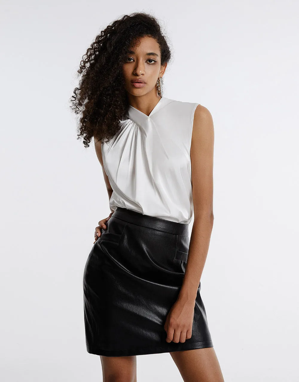 Slit Hem Faux Leather Skirt sold by Urban Revivo product image thumbnail 5