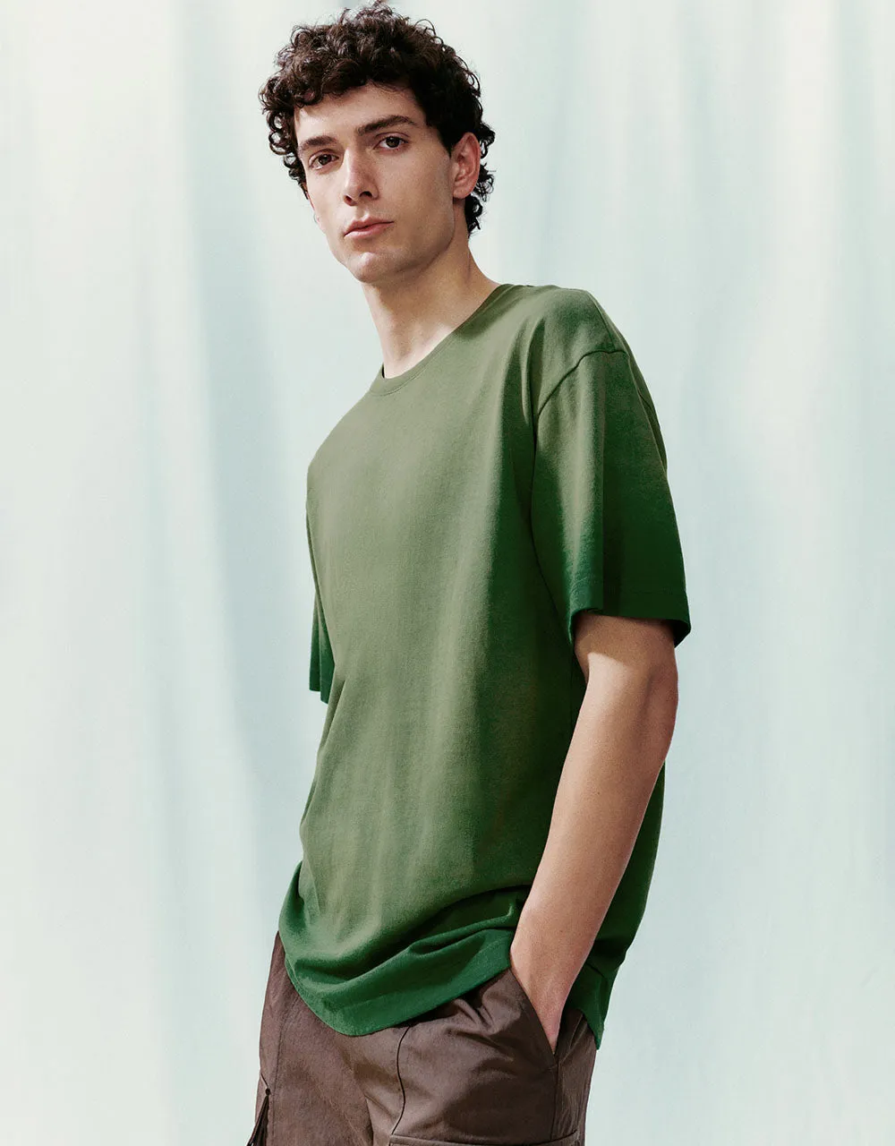 Gradient Crew Neck Loose T-Shirt sold by Urban Revivo product image thumbnail 3